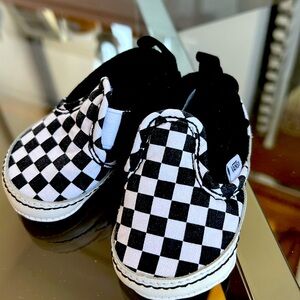 Never worn Vans classic crib shoes
